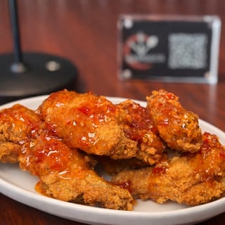 Chicken Wings (Plain, Sweet Chili, Larb) (6)